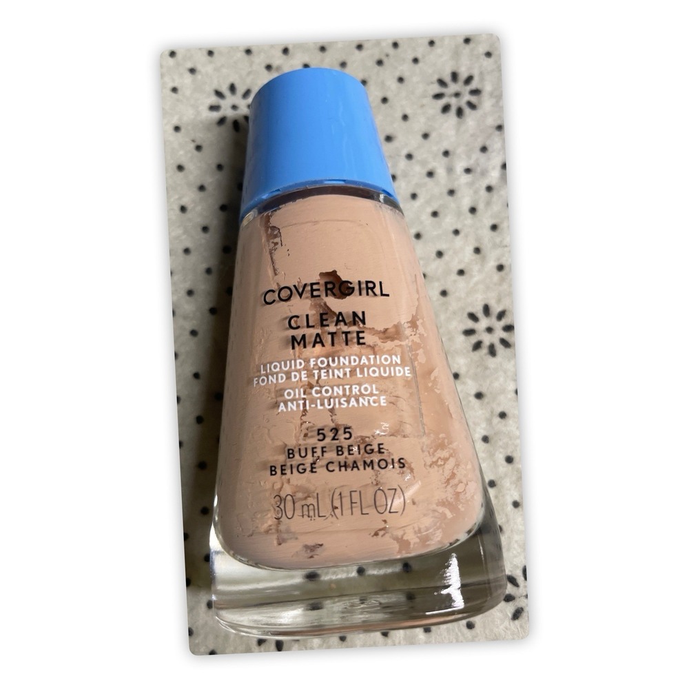 Covergirl Clean Matte Liquid Foundation,‎ 525 Buff Beige